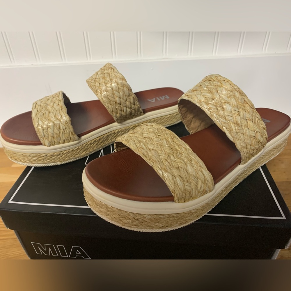 Brand new Mia Raffia Platform Sandals